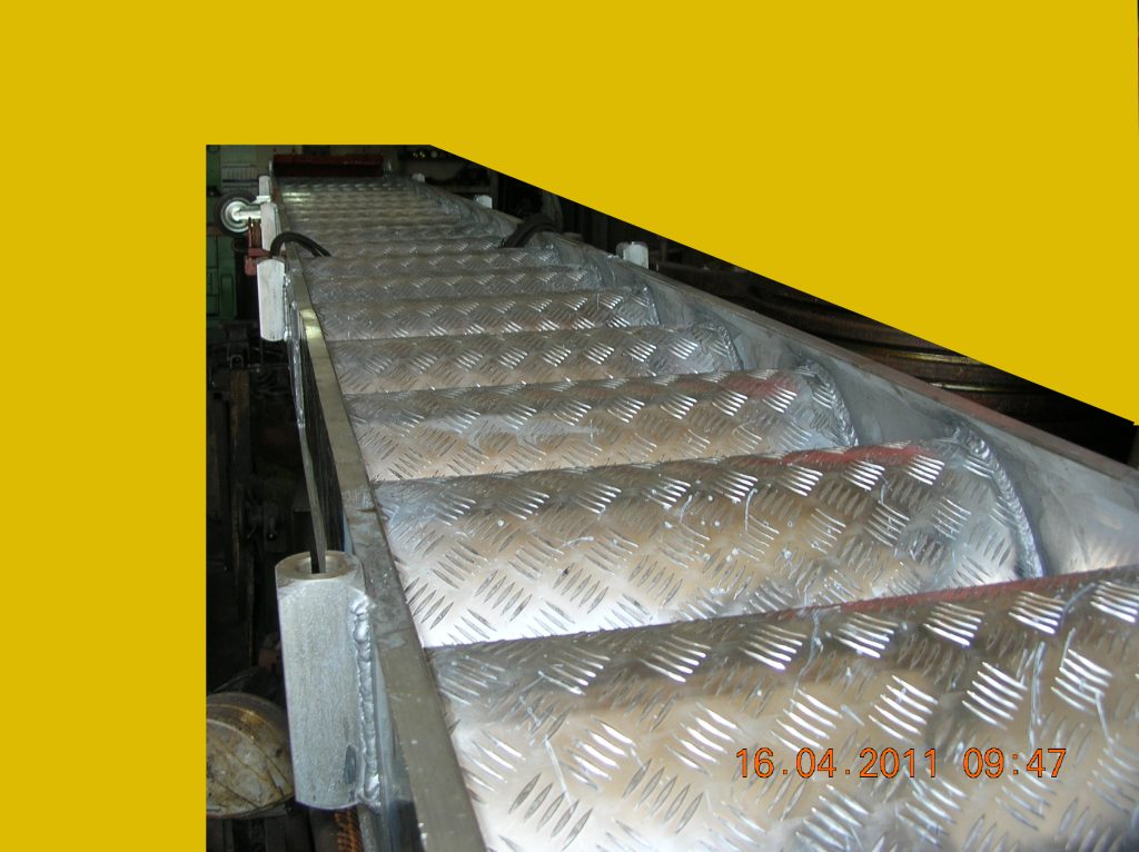Alüminyum borda merdiveninin baklava desenli basamakları