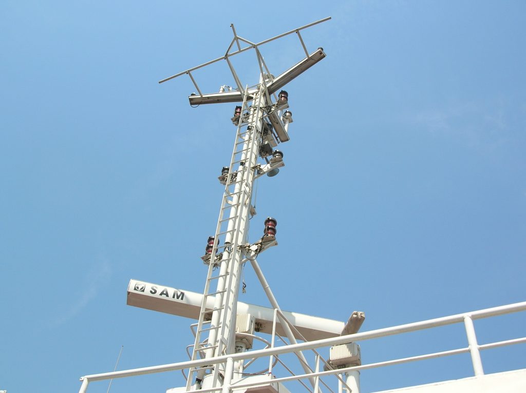 Gemide radar ve fener direği