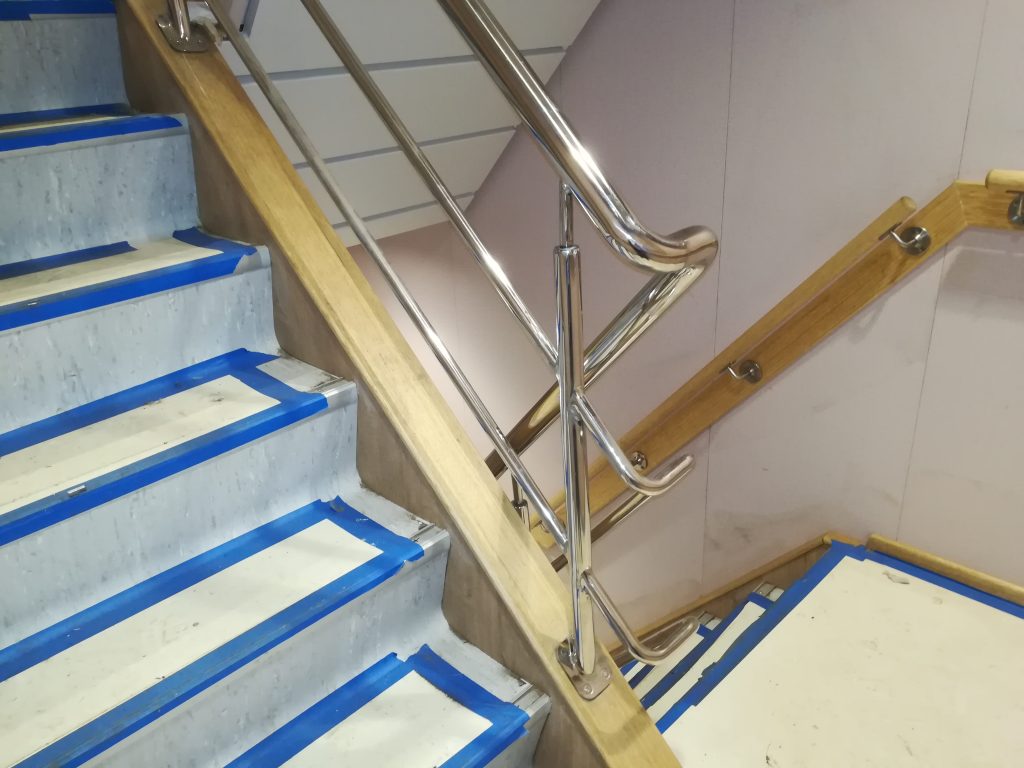 Ahşap tutamak paslanmaz ayaklı