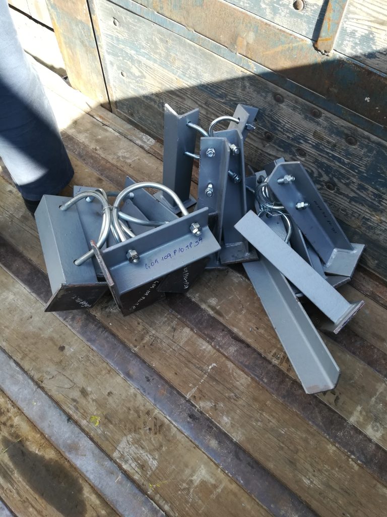 Çelik konsol U cıvatalı