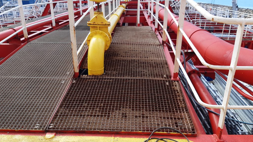 Güverte platform ızgarası gemide