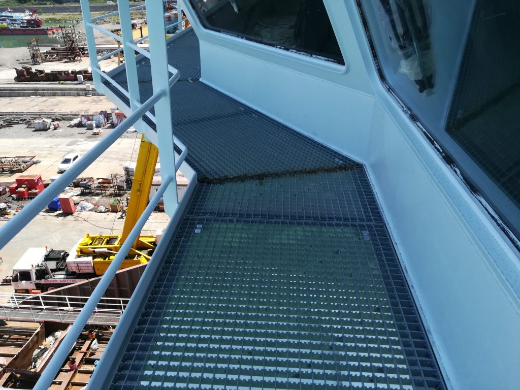 Köprü üstü platform ızgarası