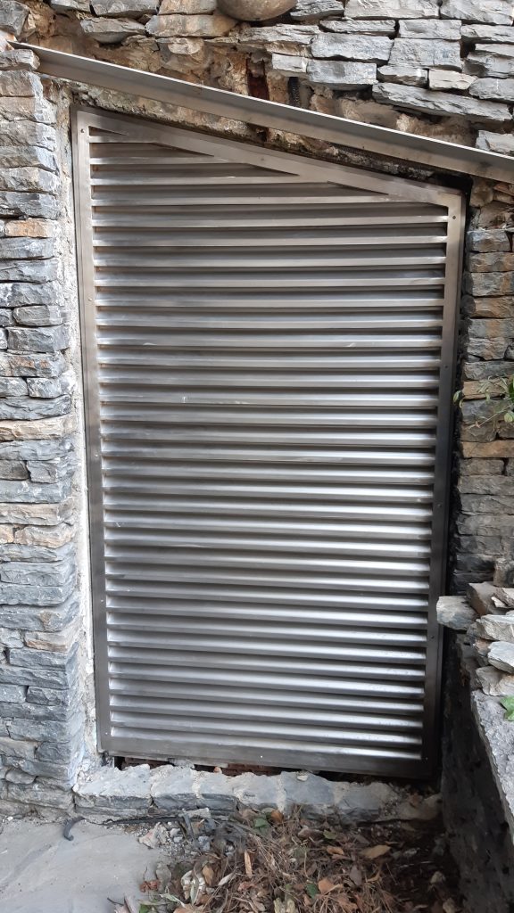 Paslanmaz panjurlu kapı